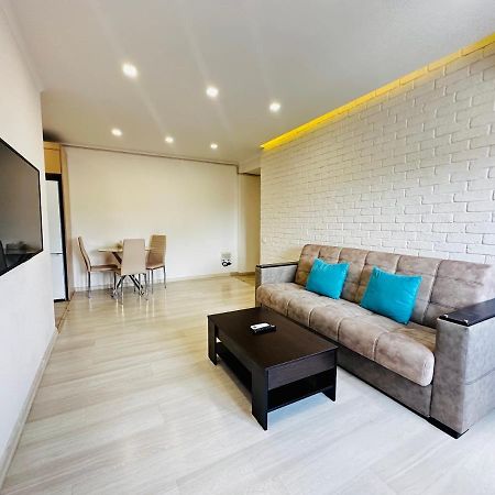 Suite Apartment On Pushkin Street Yerevan Luaran gambar