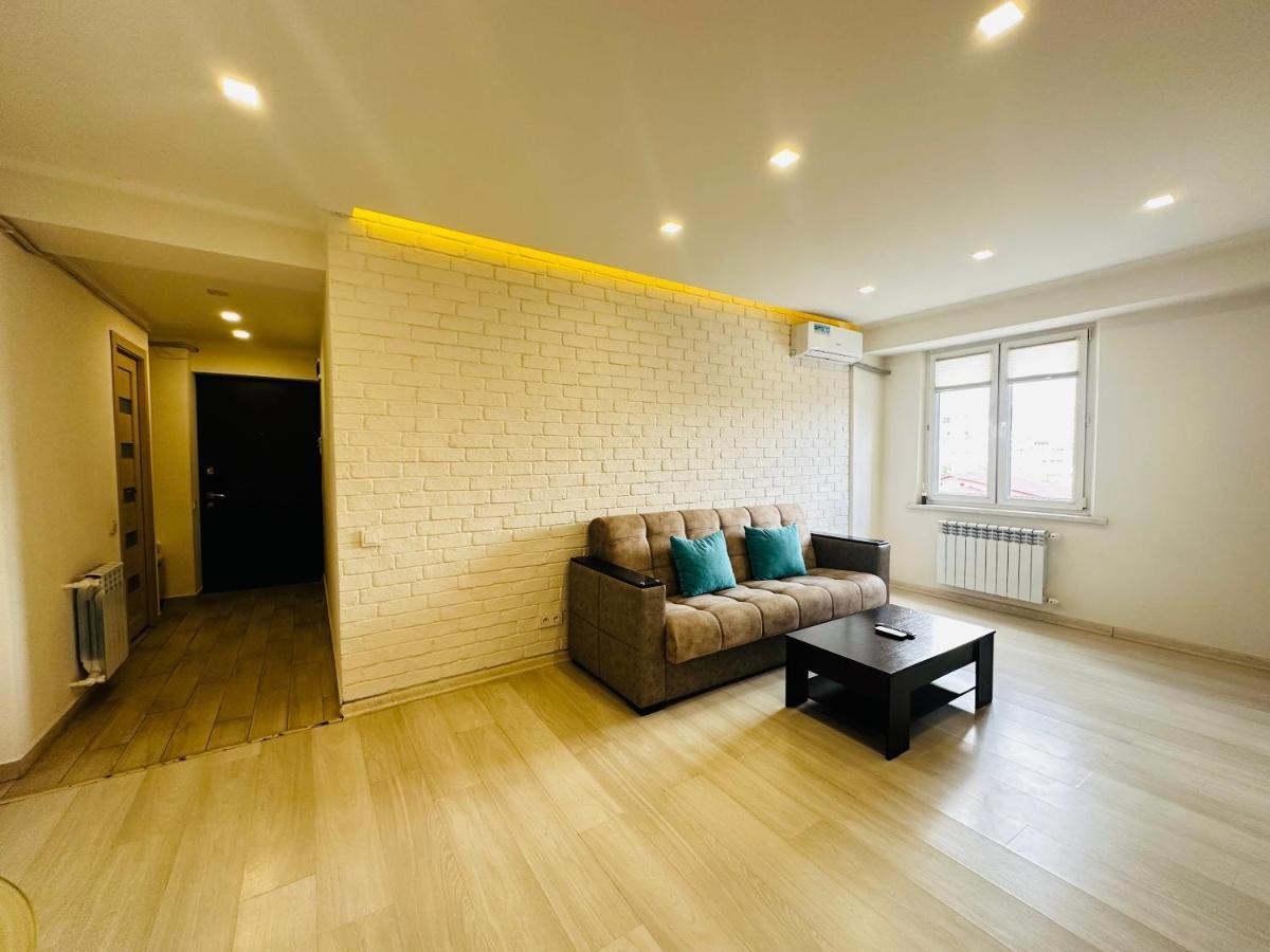 Suite Apartment On Pushkin Street Yerevan Luaran gambar