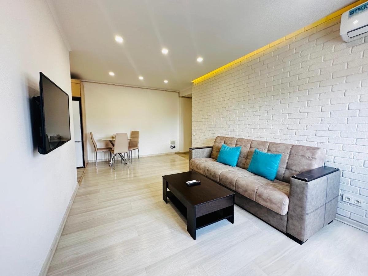 Suite Apartment On Pushkin Street Yerevan Luaran gambar