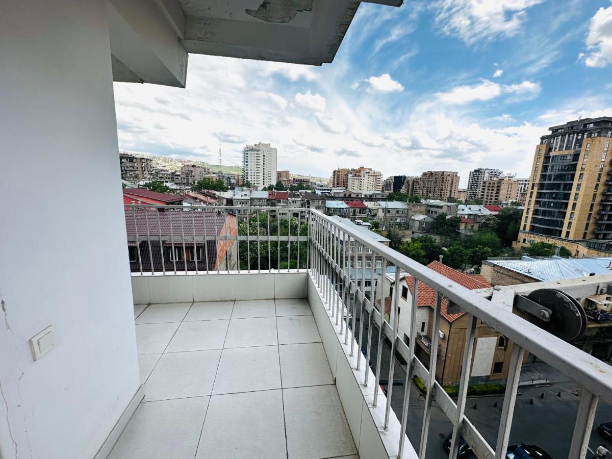 Suite Apartment On Pushkin Street Yerevan Luaran gambar
