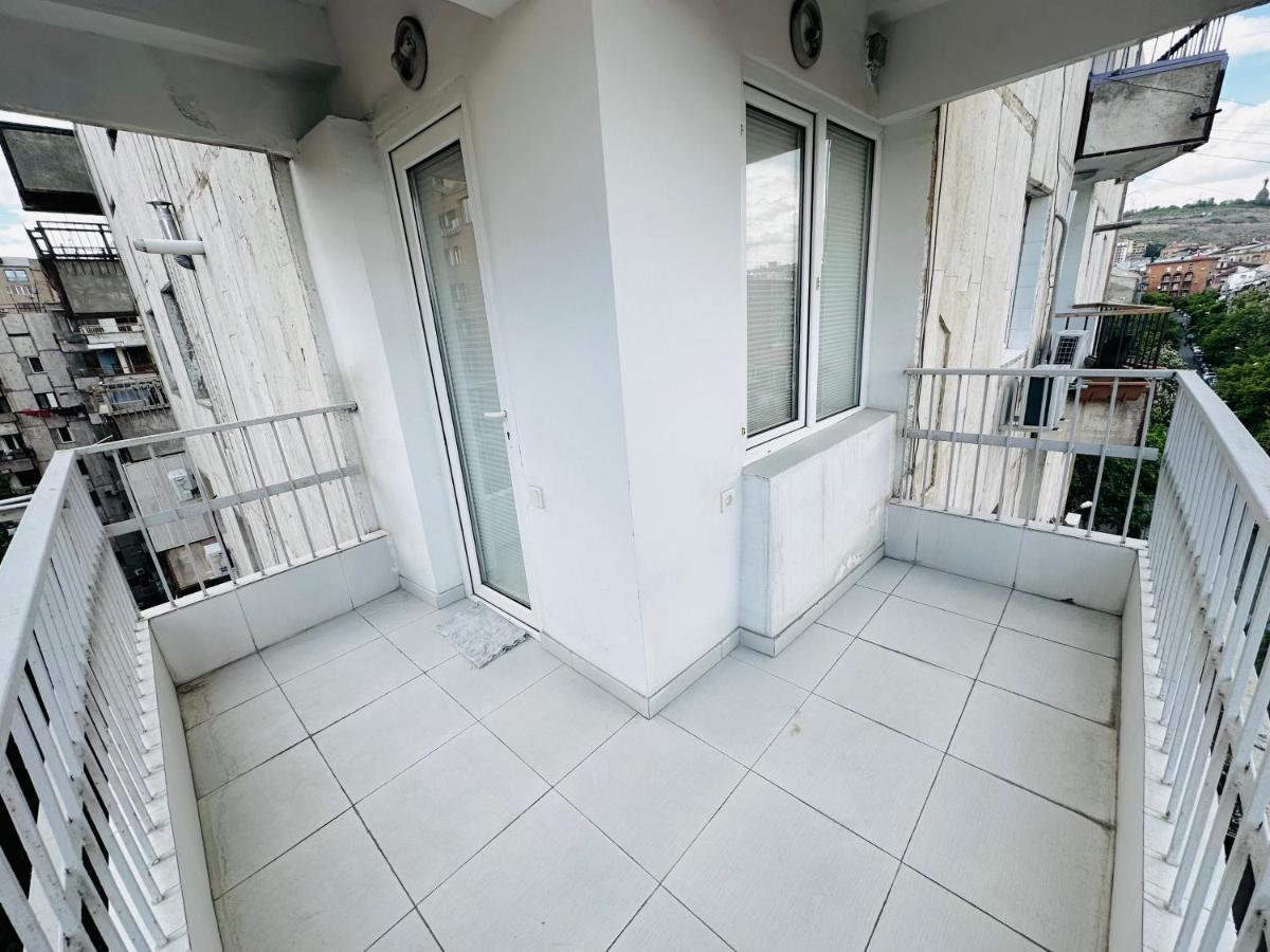 Suite Apartment On Pushkin Street Yerevan Luaran gambar